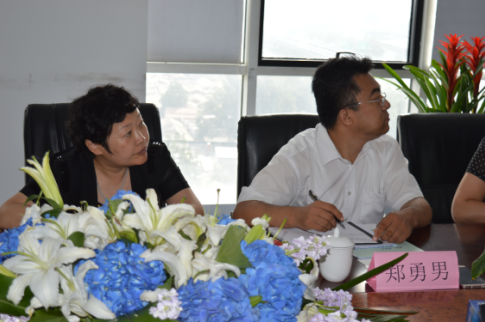 北京市委統(tǒng)戰(zhàn)部副部長、市工商聯(lián)書記鄭默杰一行蒞臨仟億達(dá)集團(tuán)831999考察指導(dǎo)工作